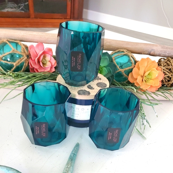 Rachel Zoe Dining 4 Rachel Zoe Crystal Cut Acrylic Teal Glasses